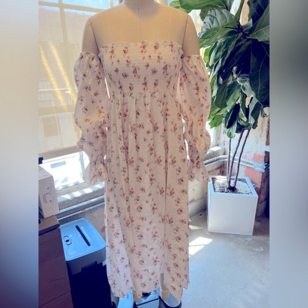 Petal & Pup Domenica Shirred Long Sleeve Midi Dress Ditsy Floral - Picture 3 of 8